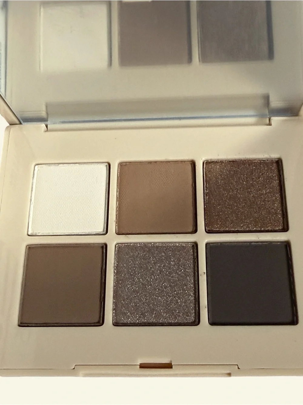 Dibs neutral eyeshadow